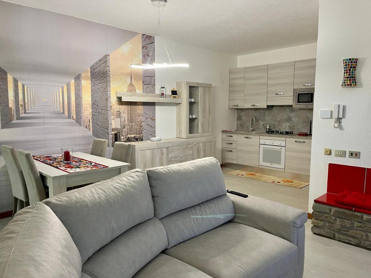Lukas Home Con Il Cuore Appartamento 3 Camere Al Piano Terra E Appartamento 1 Camera In Taverna Merone Luaran gambar
