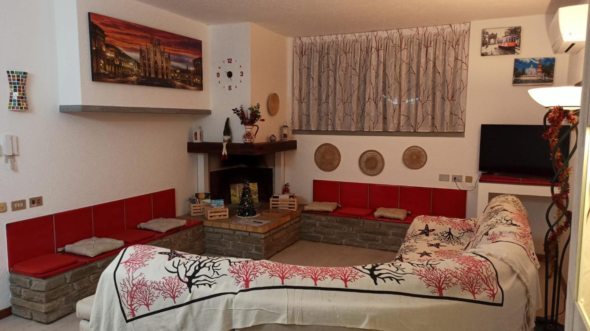 Lukas Home Con Il Cuore Appartamento 3 Camere Al Piano Terra E Appartamento 1 Camera In Taverna Merone Luaran gambar