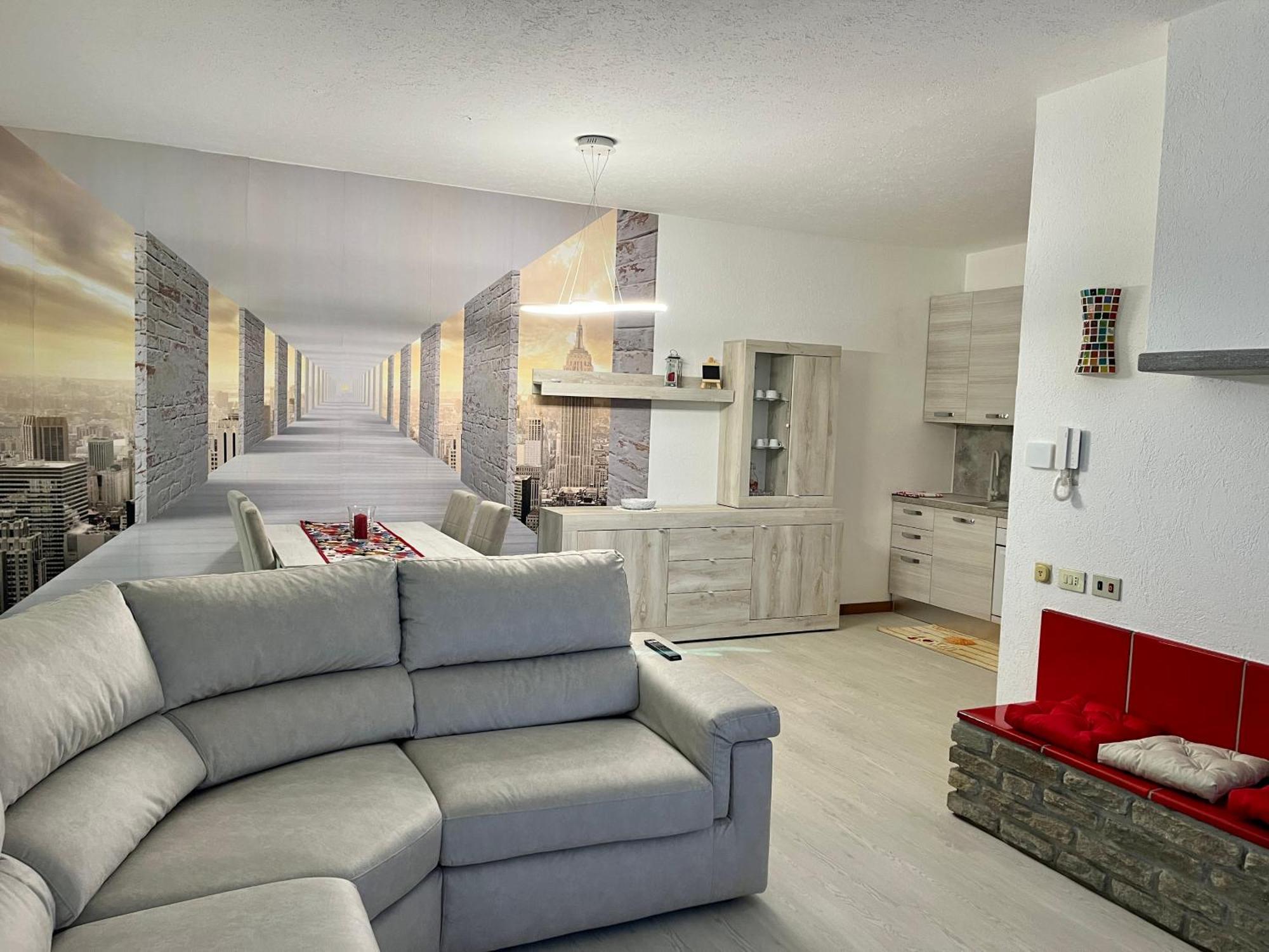 Lukas Home Con Il Cuore Appartamento 3 Camere Al Piano Terra E Appartamento 1 Camera In Taverna Merone Luaran gambar